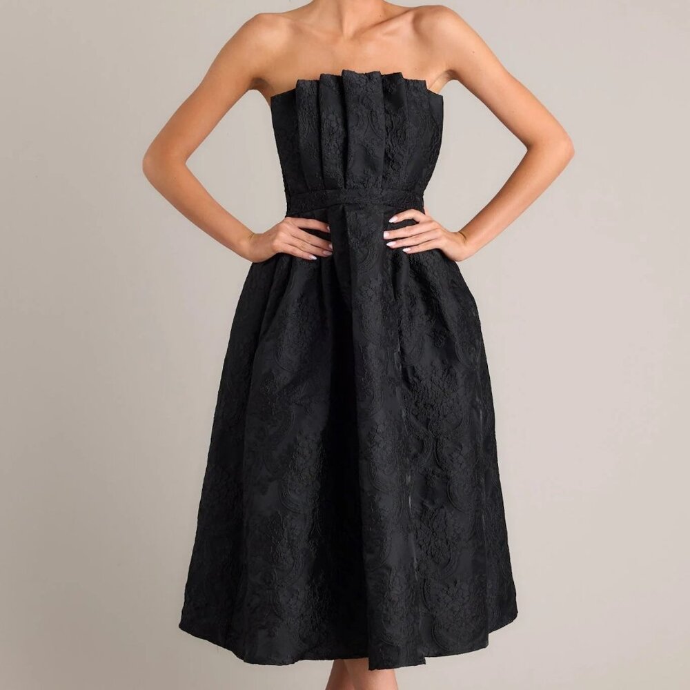 Red Dress Boutique Black Strapless Dress